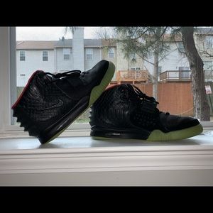 yeezy nike solar red